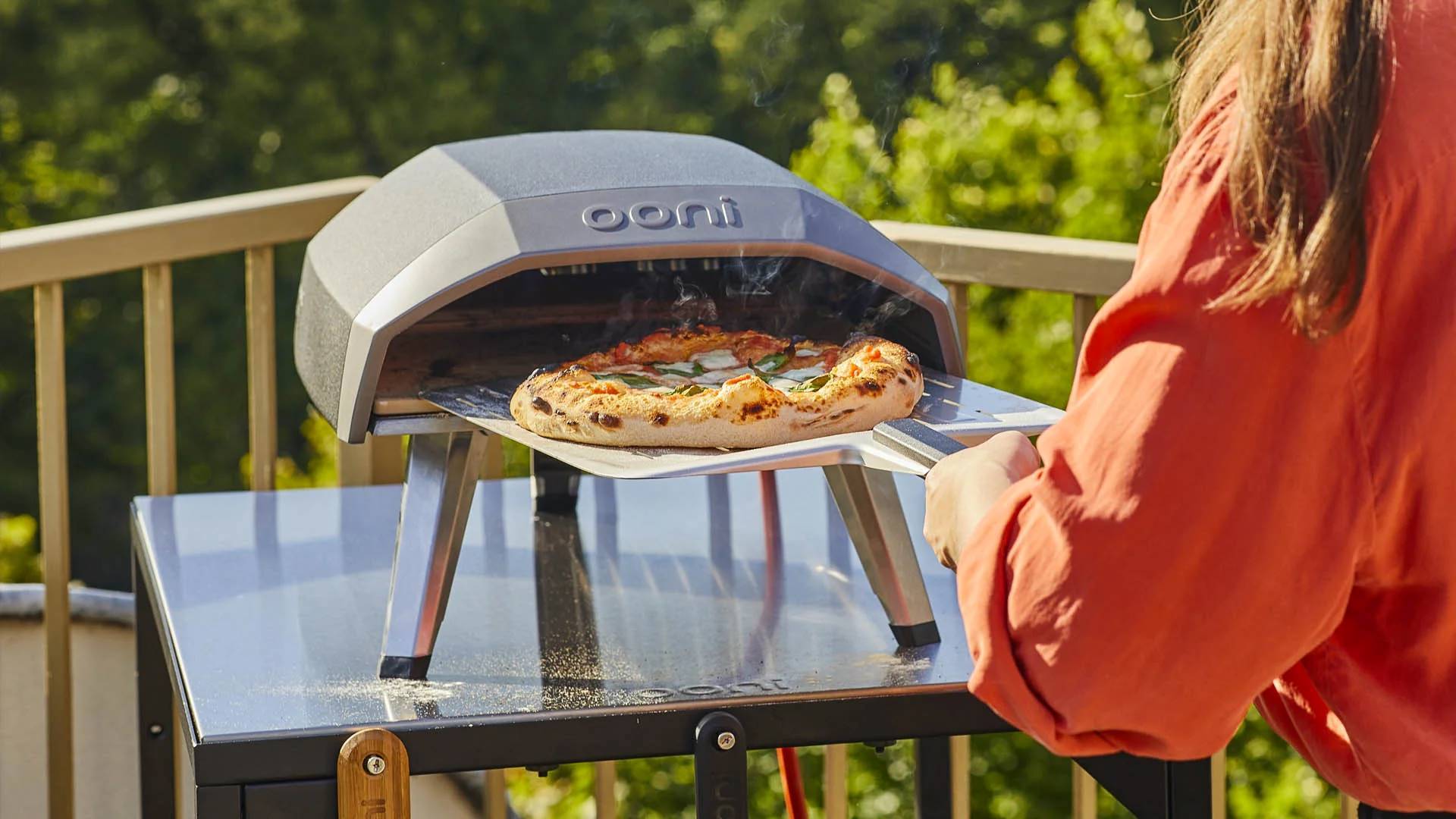 Ooni gas pizza oven top