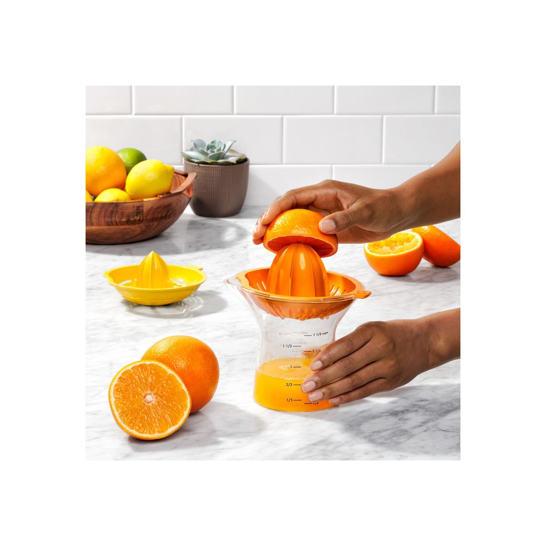 OXO Good Grips 2 in 1 Citrus Juicer